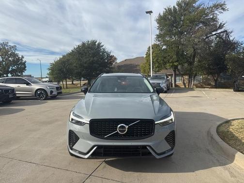 2025 Volvo XC60 B5 AWD