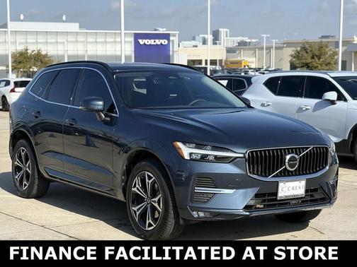 2022 Volvo XC60 B5 Momentum
