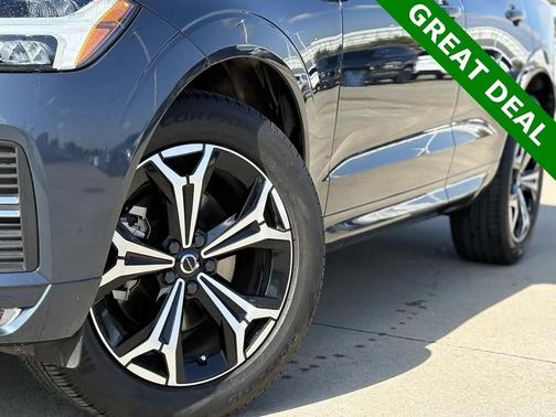 2022 Volvo XC60 B5 Momentum