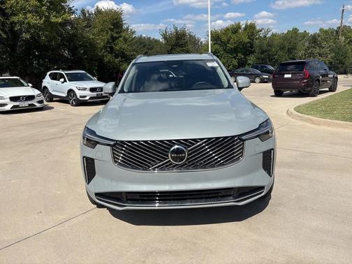 2025 Volvo XC90 B6 Plus 7-Seater