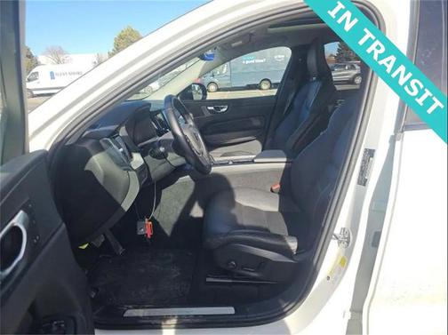 2025 Volvo XC60 B5 Plus