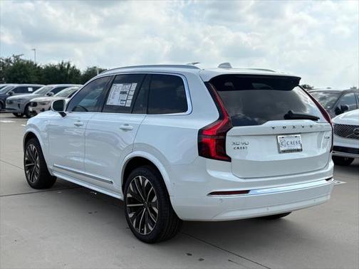2025 Volvo XC90 Plug-In Hybrid T8 (2025.5) Plus 7-Seater