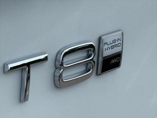 2025 Volvo XC90 Plug-In Hybrid T8 (2025.5) Plus 7-Seater