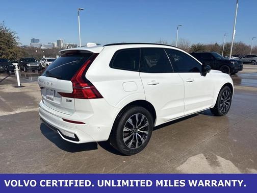 2025 Volvo XC60 B5 Plus