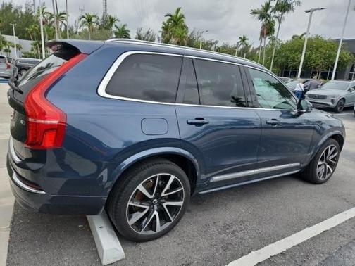 2023 Volvo XC90 B6 Plus 7-Seater