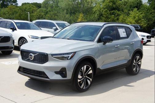 Vapour Grey 2026 Volvo XC40 B5 Ultra