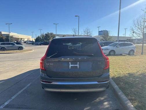 2022 Volvo XC90 T6 Inscription