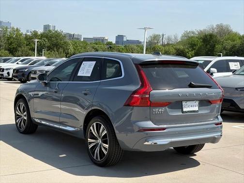 2022 Volvo XC60 B5 Inscription