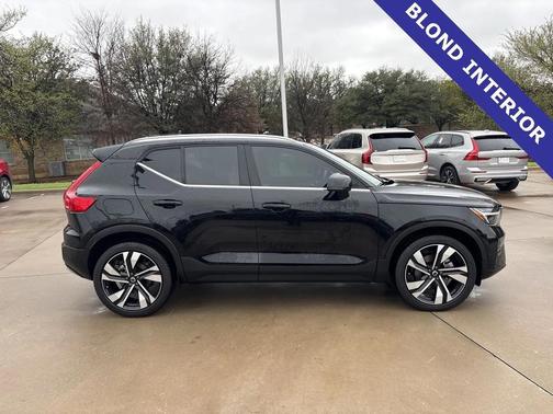 2024 Volvo XC40 Ultimate