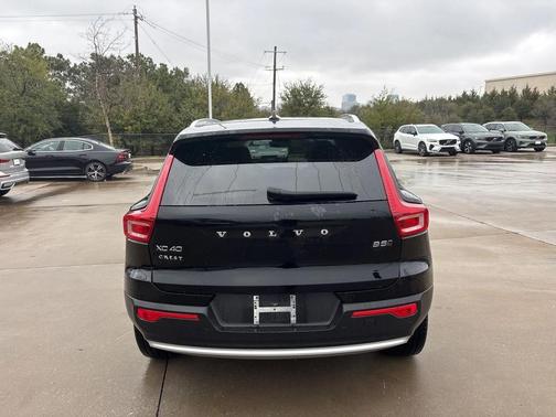 2024 Volvo XC40 Ultimate