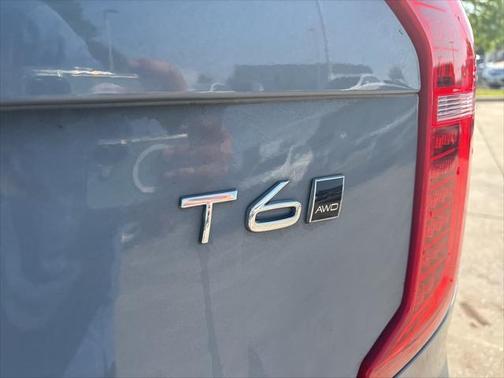 2022 Volvo XC90 T6 Inscription