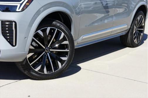 2025 Volvo XC90 Plug-In Hybrid T8 (2025.5) Plus 7-Seater
