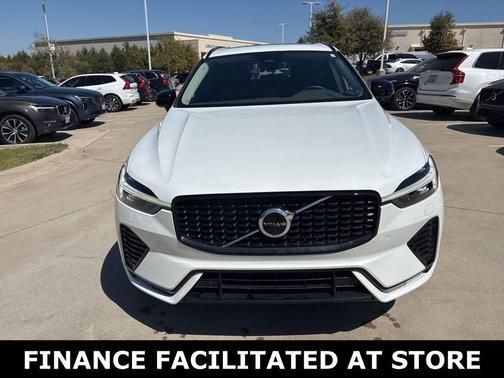 Crystal White Metallic 2023 Volvo XC60 B5 Plus Dark Theme