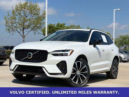 Crystal White Metallic 2023 Volvo XC60 B5 Plus Dark Theme