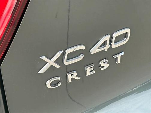 2026 Volvo XC40 B5 Ultra