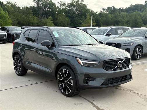 2026 Volvo XC40 B5 Ultra