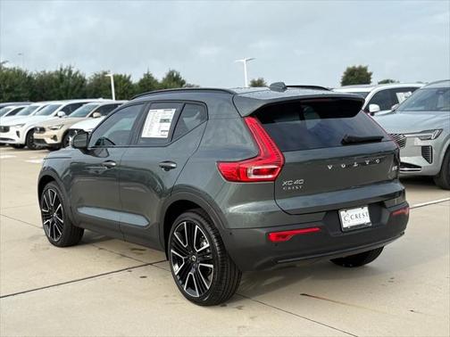 2026 Volvo XC40 B5 Ultra