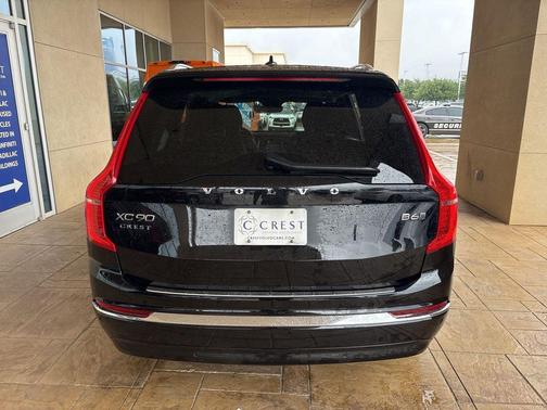 Onyx Black Metallic 2024 Volvo XC90 Ultimate