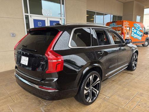 Onyx Black Metallic 2024 Volvo XC90 Ultimate