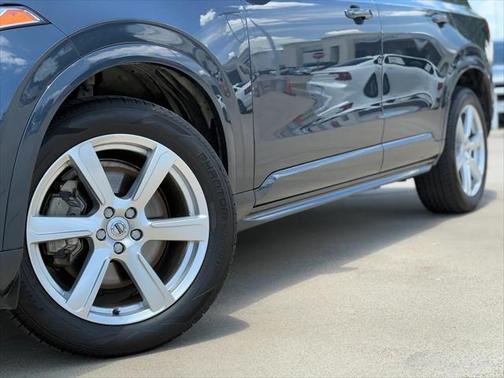 2021 Volvo XC90 T6 Momentum