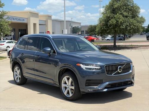 2021 Volvo XC90 T6 Momentum