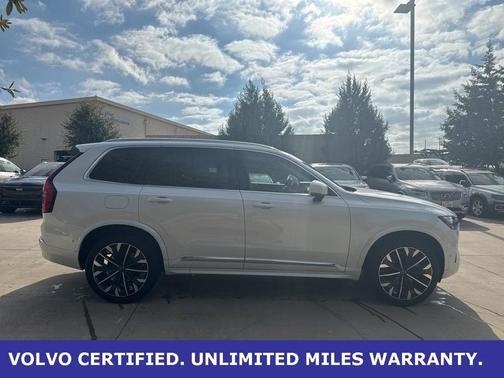 2025 Volvo XC90 B6 Plus 7-Seater