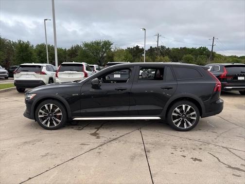 2024 Volvo V60 Cross Country Ultimate
