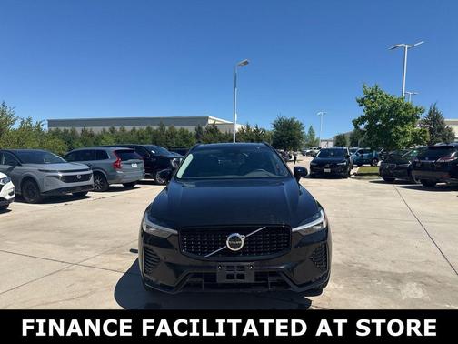 Onyx Black Metallic 2025 Volvo XC60 B5 AWD