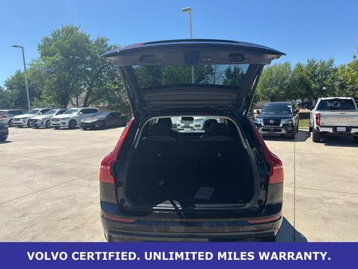 Onyx Black Metallic 2025 Volvo XC60 B5 AWD