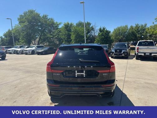 Onyx Black Metallic 2025 Volvo XC60 B5 AWD