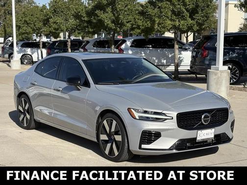 2024 Volvo S60 Recharge Plug-In Hybrid T8 Plus Dark Theme