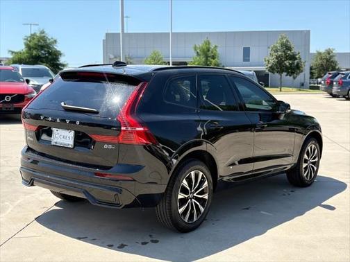 2025 Volvo XC60 B5 Core