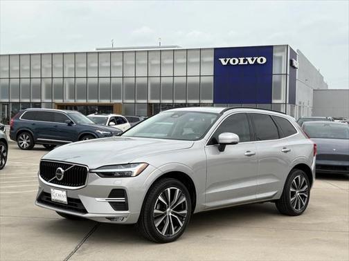 2022 Volvo XC60 B5 Momentum