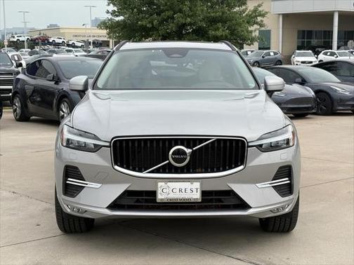 2022 Volvo XC60 B5 Momentum