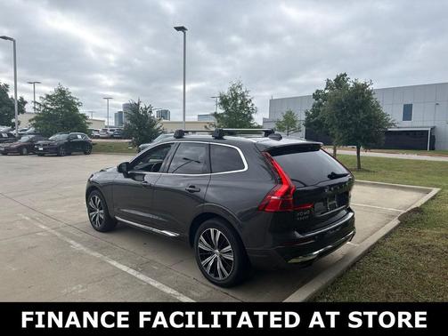 Platinum Gray Metallic 2023 Volvo XC60 B5 Plus Bright Theme