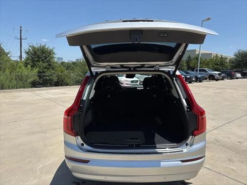 2022 Volvo XC90 T5 Momentum