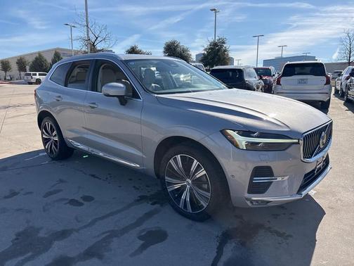 2022 Volvo XC60 B6 Inscription