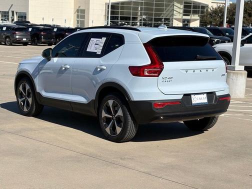 Cloud Blue 2026 Volvo XC40 B5 Plus