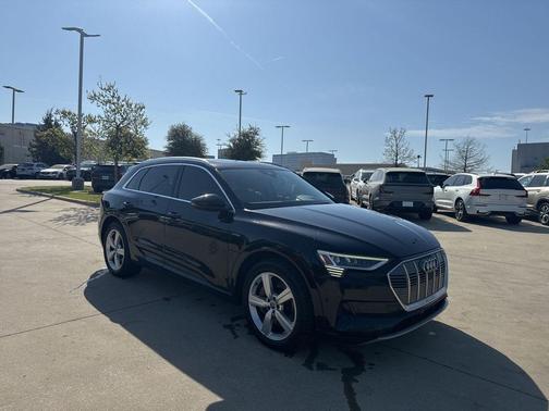 Brilliant Black 2019 Audi e-tron Prestige