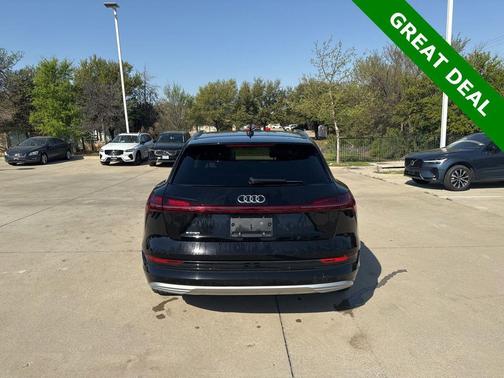 2019 Audi e-tron Prestige