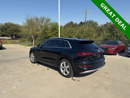 2019 Audi e-tron Prestige