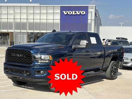 2024 RAM 2500 Big Horn Night Edition Level 2 Equipment Group