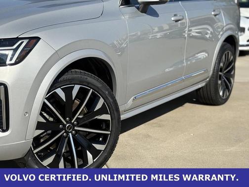 2025 Volvo XC90 B6 Plus 7-Seater