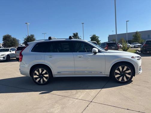2023 Volvo XC90 Recharge Plug-In Hybrid Ultimate