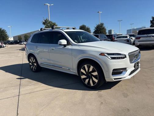 2023 Volvo XC90 Recharge Plug-In Hybrid Ultimate