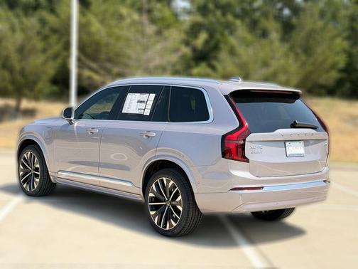 Aurora Silver 2026 Volvo XC90 Plug-In Hybrid T8 Plus 7-Seater