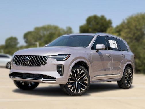 Aurora Silver 2026 Volvo XC90 Plug-In Hybrid T8 Plus 7-Seater