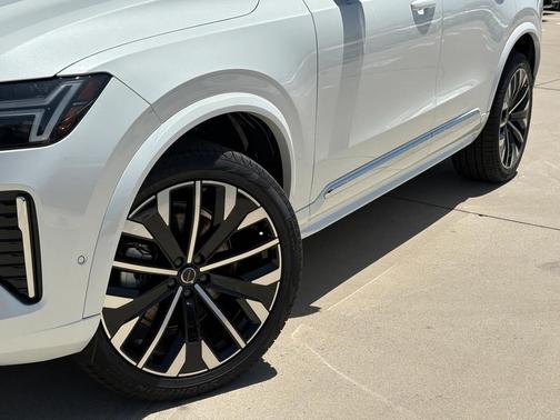 2026 Volvo XC90 B6 Ultra 7-Seater