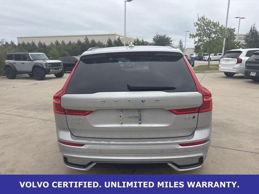 Silver Dawn Metallic 2024 Volvo XC60 B5 Plus Dark Theme