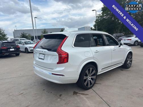 Crystal White Metallic 2024 Volvo XC90 Recharge Plug-In Hybrid Ultimate
